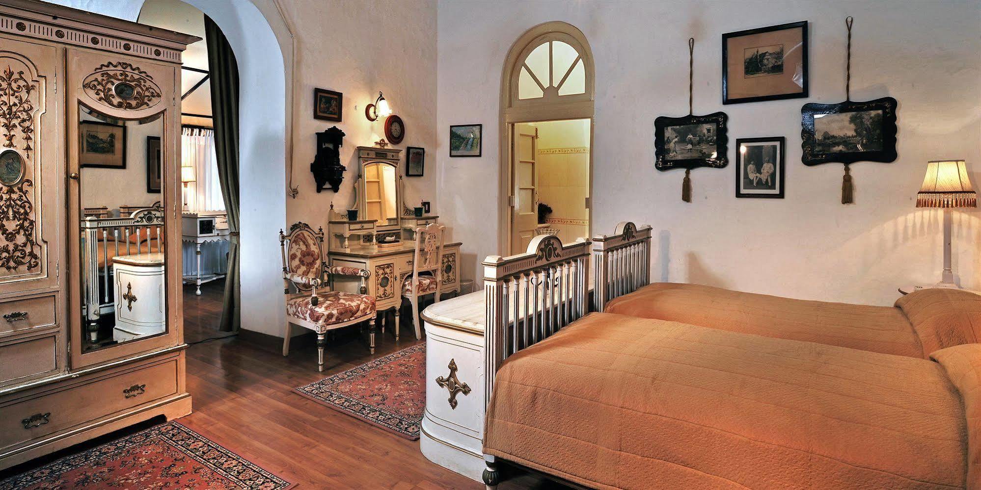 Welcomheritage Connaught House Mount Ábú Exteriér fotografie